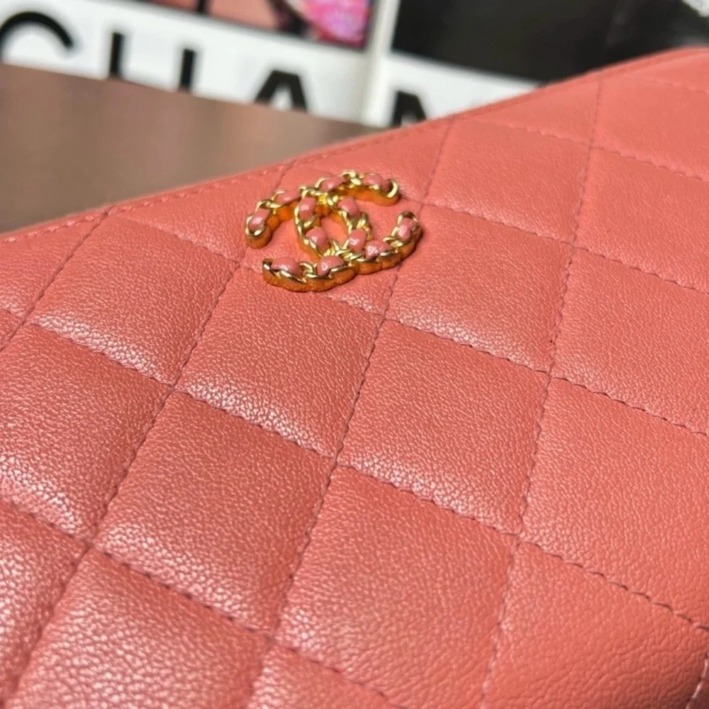 CHANEL 19 Zip Around Wallet in Blush Apricot Pink Matelasse Lambskin Authentic
